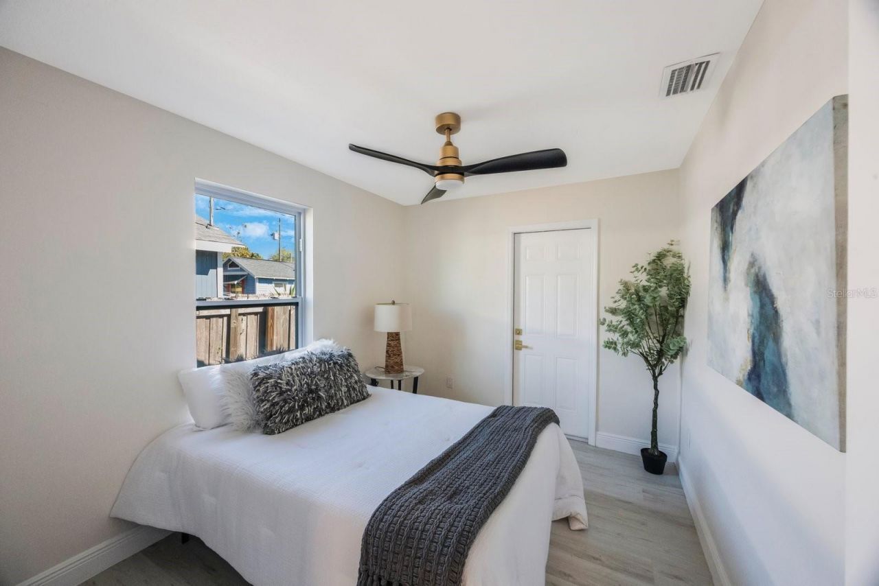 1160 36th Avenue N, Saint Petersburg, FL 33704 Photo