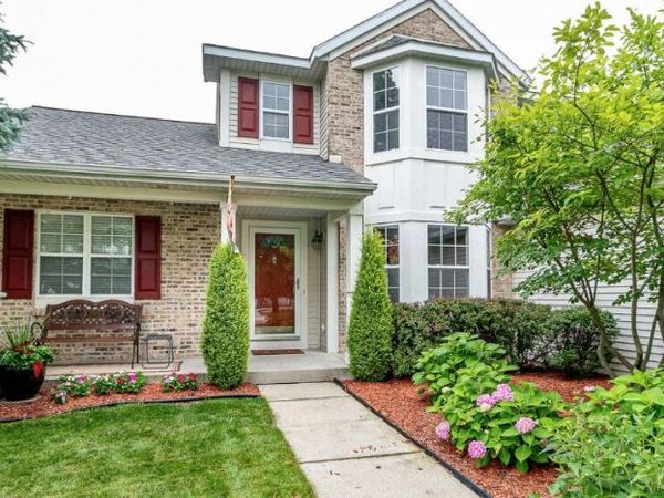 5450 W Heathwood Drive SE, Kentwood, MI 49512