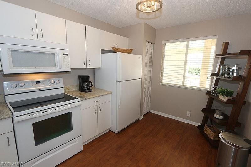 7812 Emerald Cir, Unit 201, Naples, FL 34109 Photo