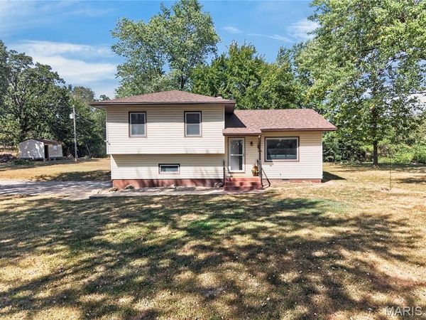 29223 Pacific Drive, Lebanon, MO 65536