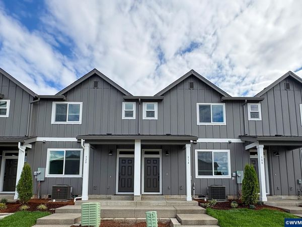 515 Upland Av, Woodburn, OR 97071
