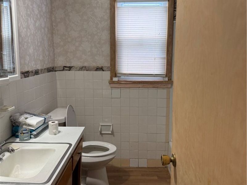 16727 Grovewood Avenue, Cleveland, OH 44110 Photo 10
