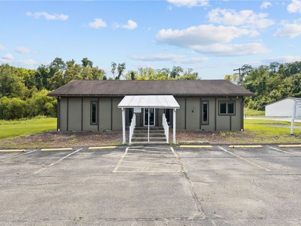 685 National Pike W. , Brownsville, PA 15417