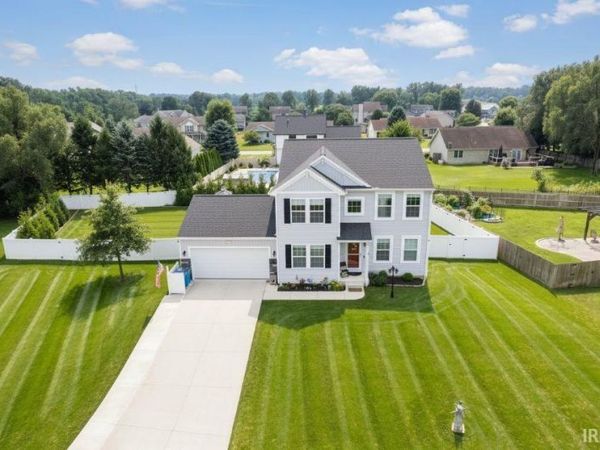 10500 Roszalka Court, Granger, IN 46530