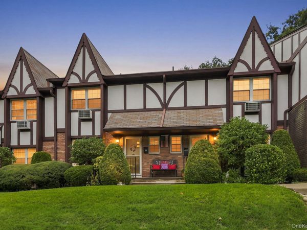 72 Yorkshire Drive, Suffern, NY 10901