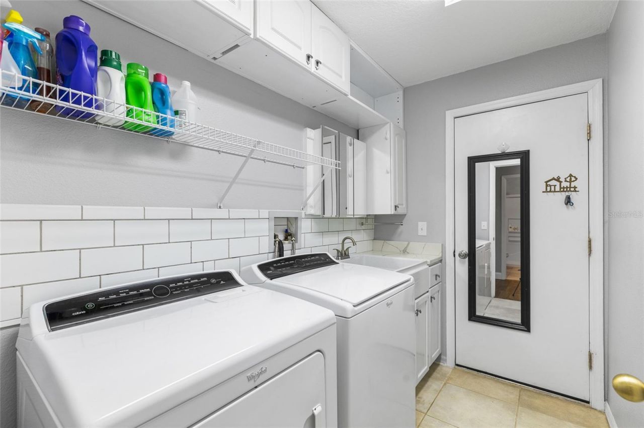 1702 Meadow Oak Lane , Tarpon Springs, FL 34689 Photo