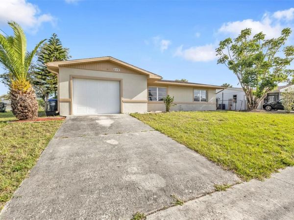 8172 TRIONFO AVENUE , NORTH PORT, FL 34287