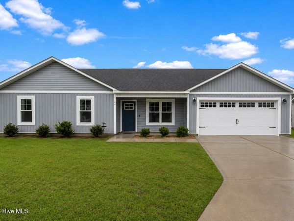 64 Cindy Road , Richlands, NC 28574