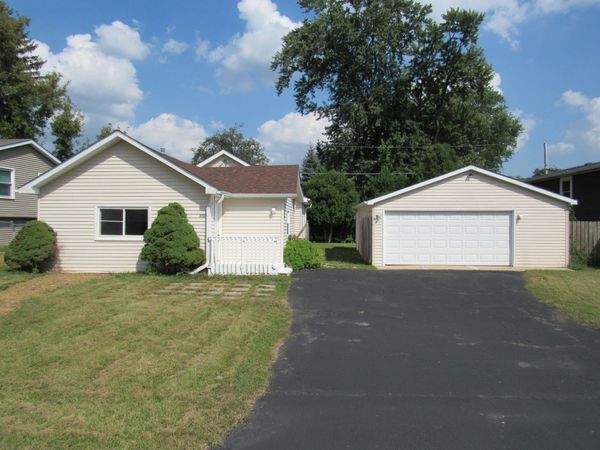 1613 Juneway Terrace, Round Lake Beach, IL 60073