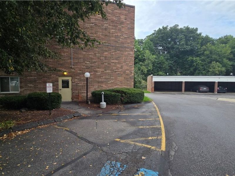 315 Solon Road, Unit 202, Chagrin Falls, OH 44022 Photo 4