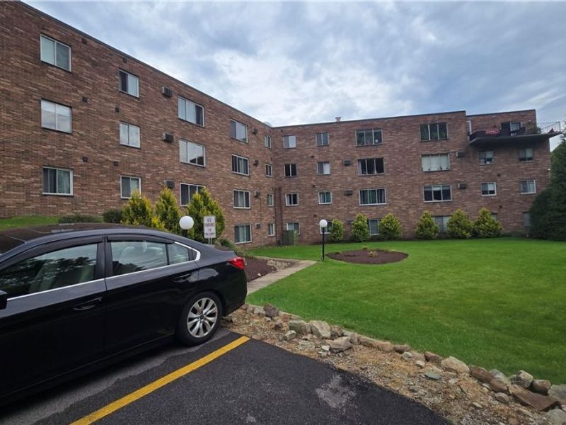 315 Solon Road, Unit 202, Chagrin Falls, OH 44022 Photo 5