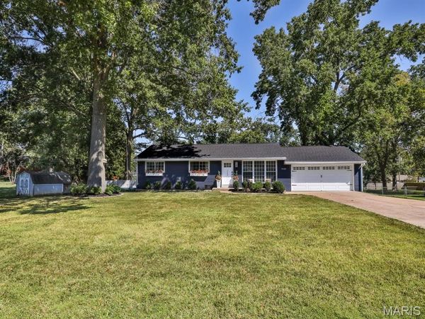 1443 Marsh Avenue, Ballwin, MO 63011