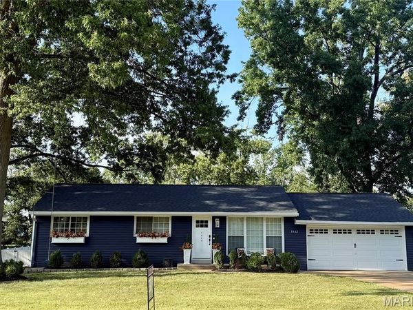 1443 Marsh Avenue , Ballwin, MO 63011