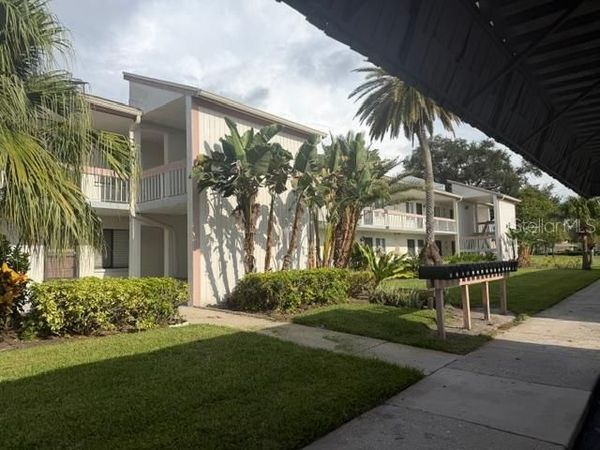 105 LAKEVIEW WAY , Unit 105, OLDSMAR, FL 34677