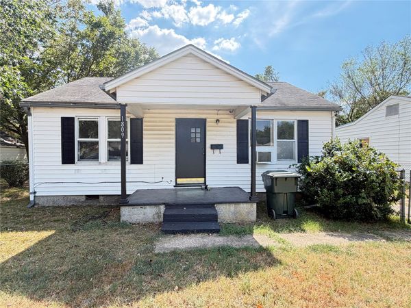 1809 Delaware , Muskogee, OK 74403