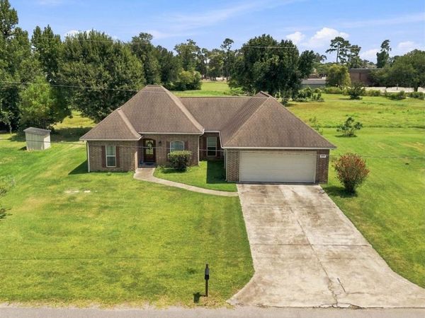 4005 Briarwood Road, Lake Charles, LA 70605