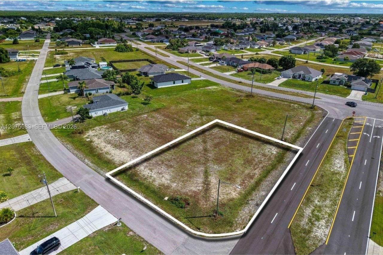 3805 NE 10th Pl , Cape Coral, FL 33909 Photo