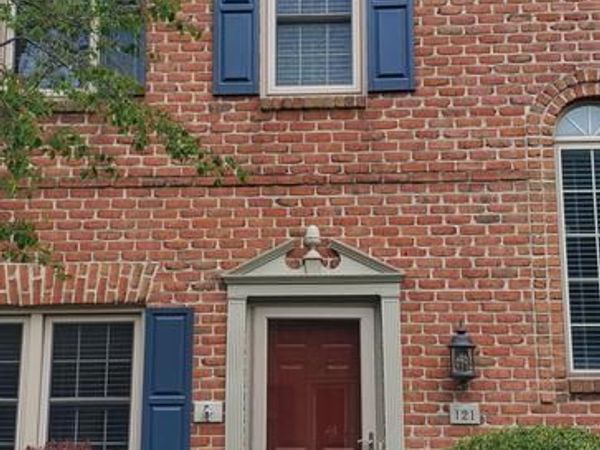 121 WYNDHAM WAY , HARRISBURG, PA 17109