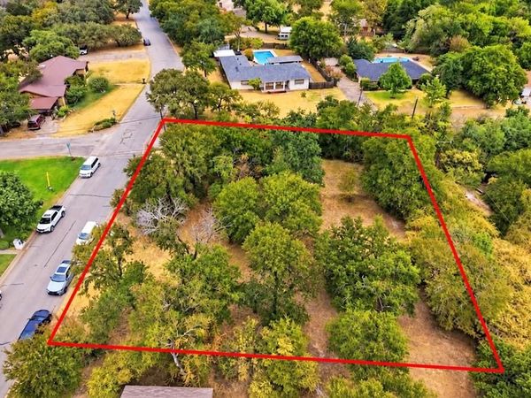 201 Lakeridge Road, Lakeside, TX 76108