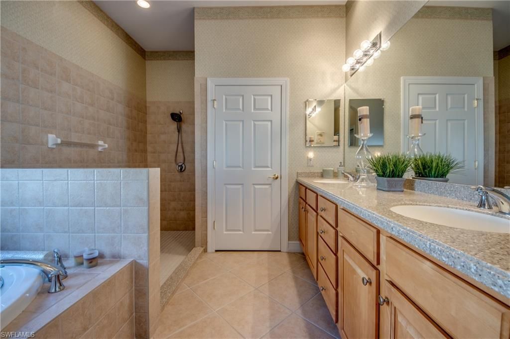 10530 Bellagio Dr , Fort Myers, FL 33913 Photo