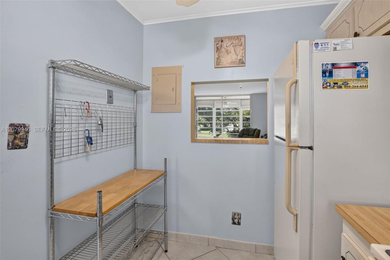 9261 Sunrise Lakes Blvd , Unit 203, Sunrise, FL 33322 Photo