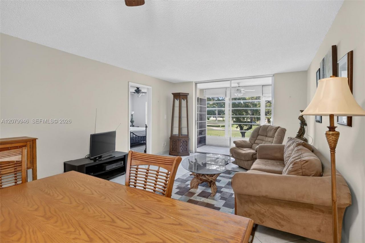 9261 Sunrise Lakes Blvd , Unit 203, Sunrise, FL 33322 Photo