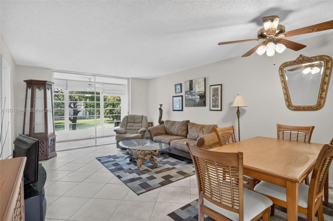 9261 Sunrise Lakes Blvd , Unit 203, Sunrise, FL 33322 Photo