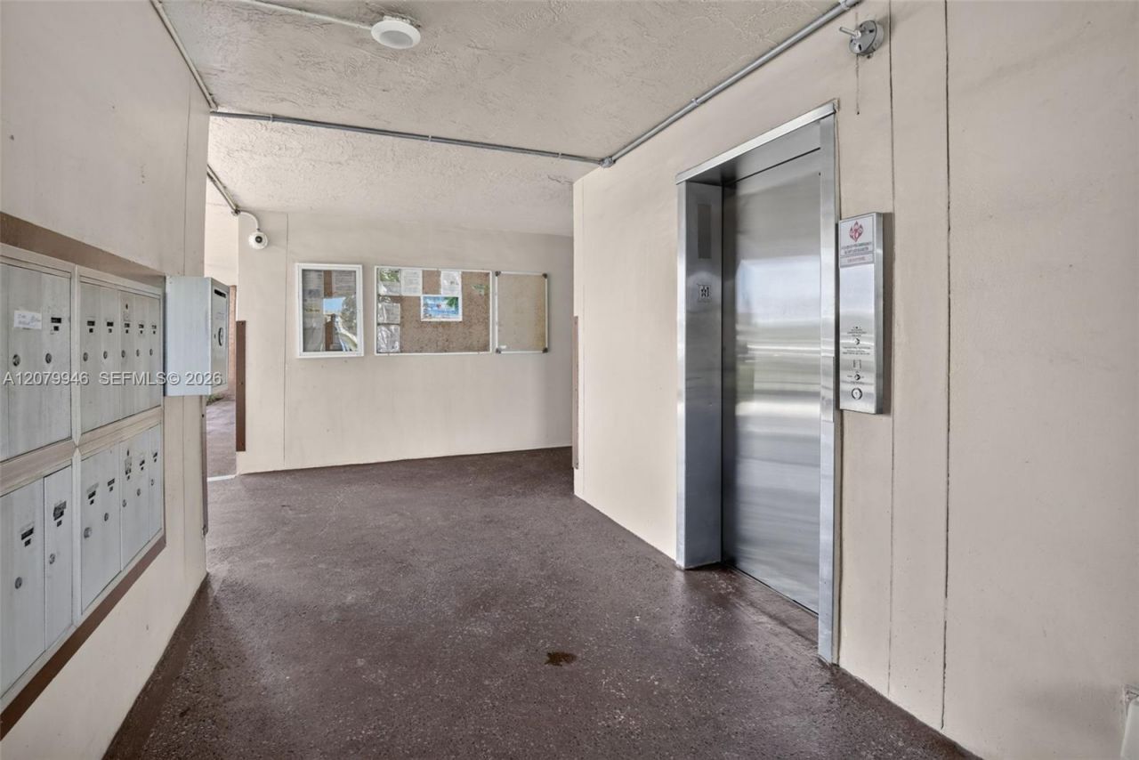 9261 Sunrise Lakes Blvd , Unit 203, Sunrise, FL 33322 Photo
