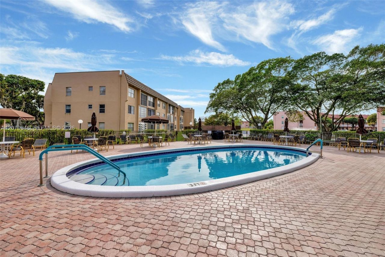 9261 Sunrise Lakes Blvd , Unit 203, Sunrise, FL 33322 Photo