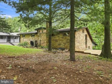 198 S MOUNTAIN TOP DRIVE, MCCONNELLSBURG, PA 17233