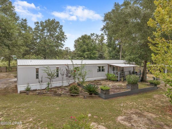 5288 Highway 77 , Chipley, FL 32428