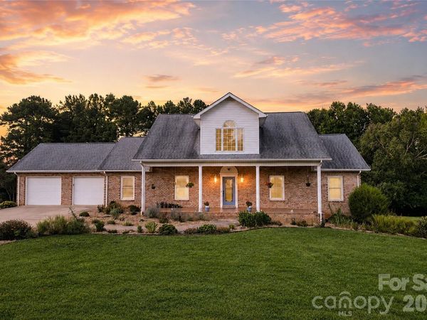 5725 Gunpowder Road, Granite Falls, NC 28630