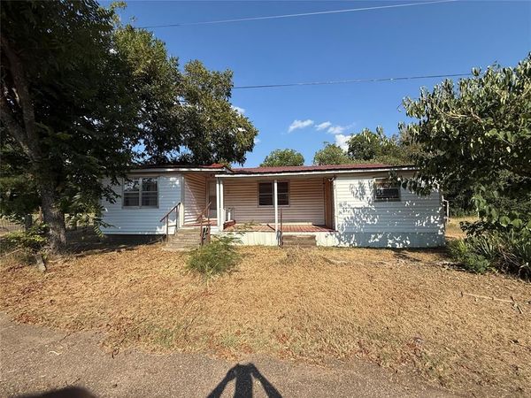 2 SW Howard Avenue, Idabel, OK 74745