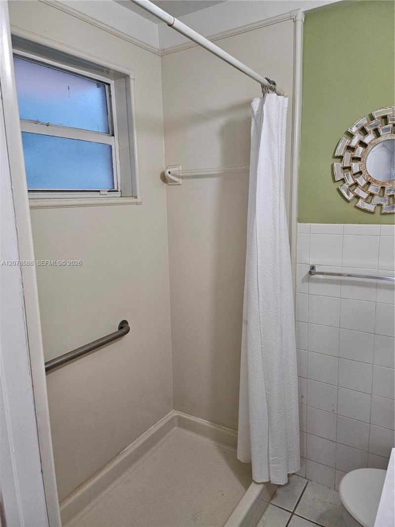 3030 Collins Ave, Unit 4B, Miami Beach, FL 33140 Photo