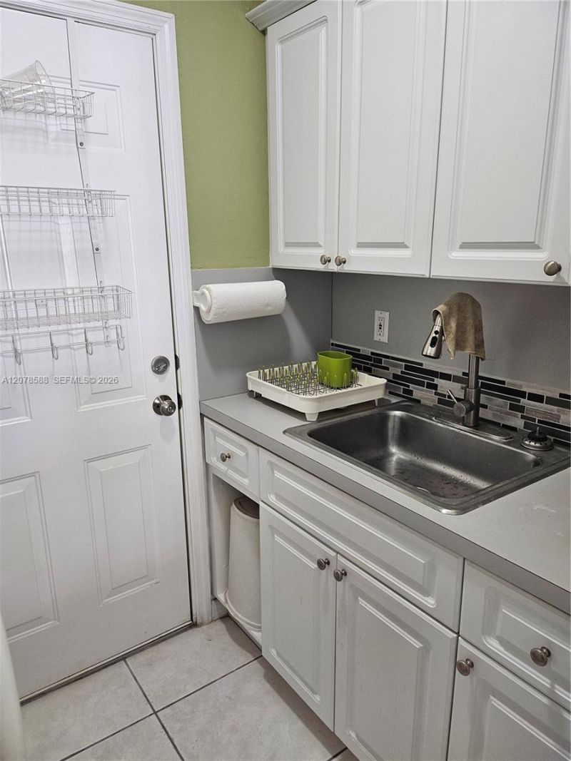 3030 Collins Ave, Unit 4B, Miami Beach, FL 33140 Photo