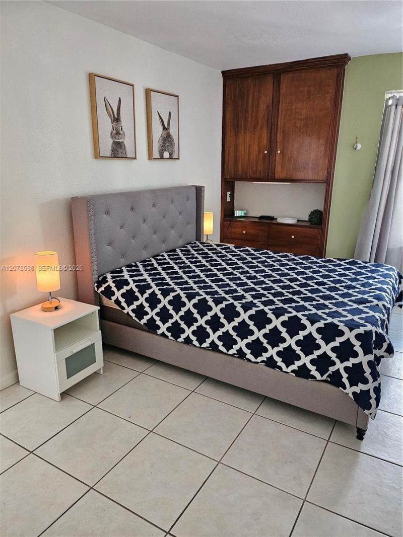 3030 Collins Ave, Unit 4B, Miami Beach, FL 33140 Photo