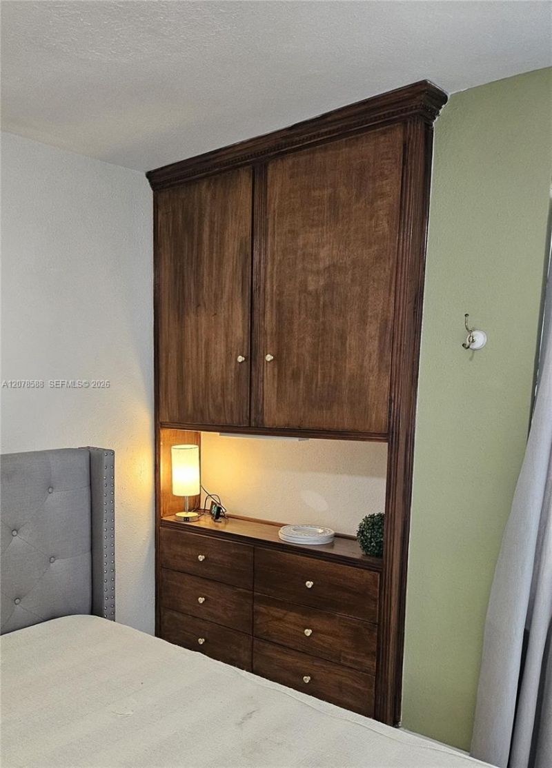 3030 Collins Ave, Unit 4B, Miami Beach, FL 33140 Photo