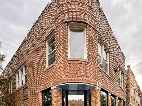 2433 W Lithuanian Plaza Court , Chicago, IL 60629