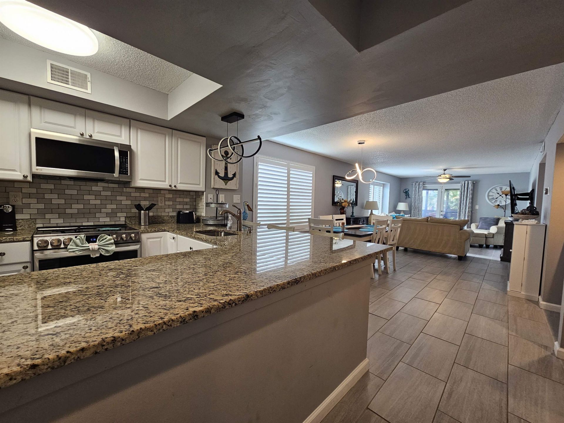 223 Maison Dr.  Photo 14