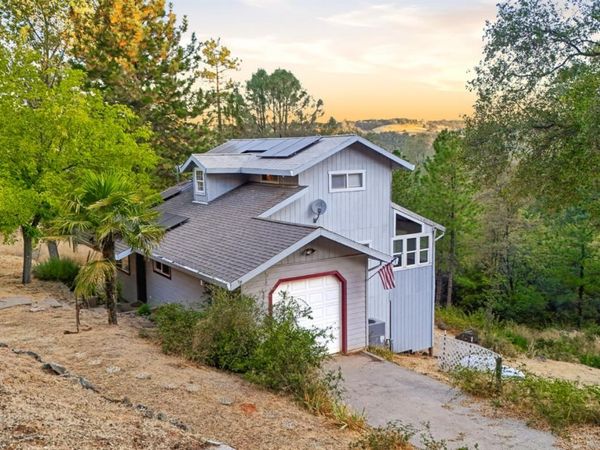 11657 Deerlick Rd, Rough and Ready, CA 95975