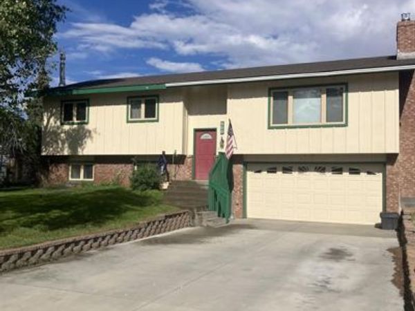900 N Pine Street, Gunnison, CO 81230