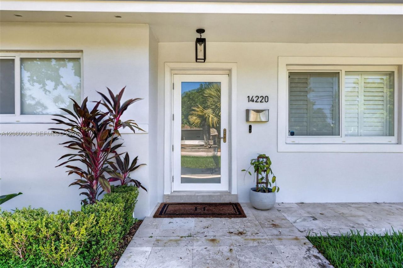 14220 SW 86th Ave , Palmetto Bay, FL 33158 Photo