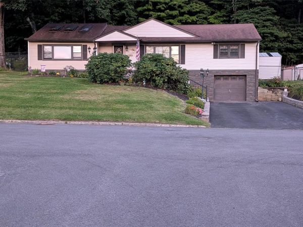 23 Windwood Drive, Newburgh, NY 12550