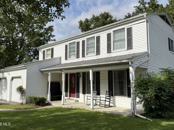 125 Cedar Court , Perrysburg, OH 43551