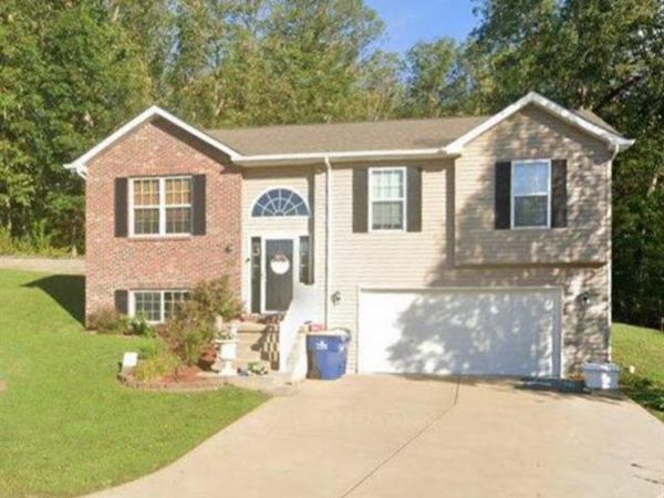 313 Silica Drive , Festus, MO 63028