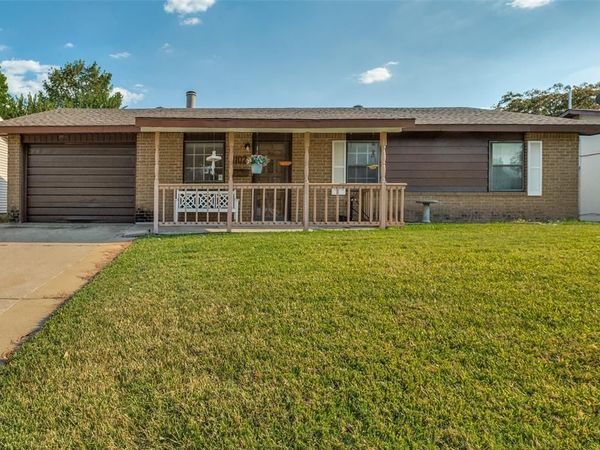 1102 Springwood Drive, Lewisville, TX 75067