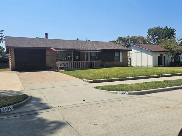 1102 Springwood Drive , Lewisville, TX 75067