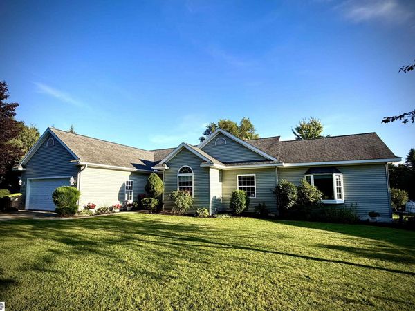 7443 Meadow Lane, Bellaire, MI 49615