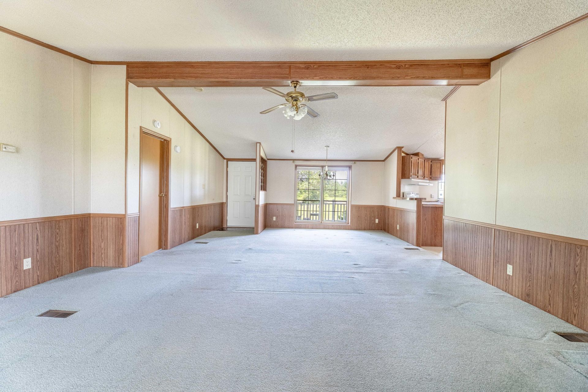 652 Tee Vee Road Photo 12