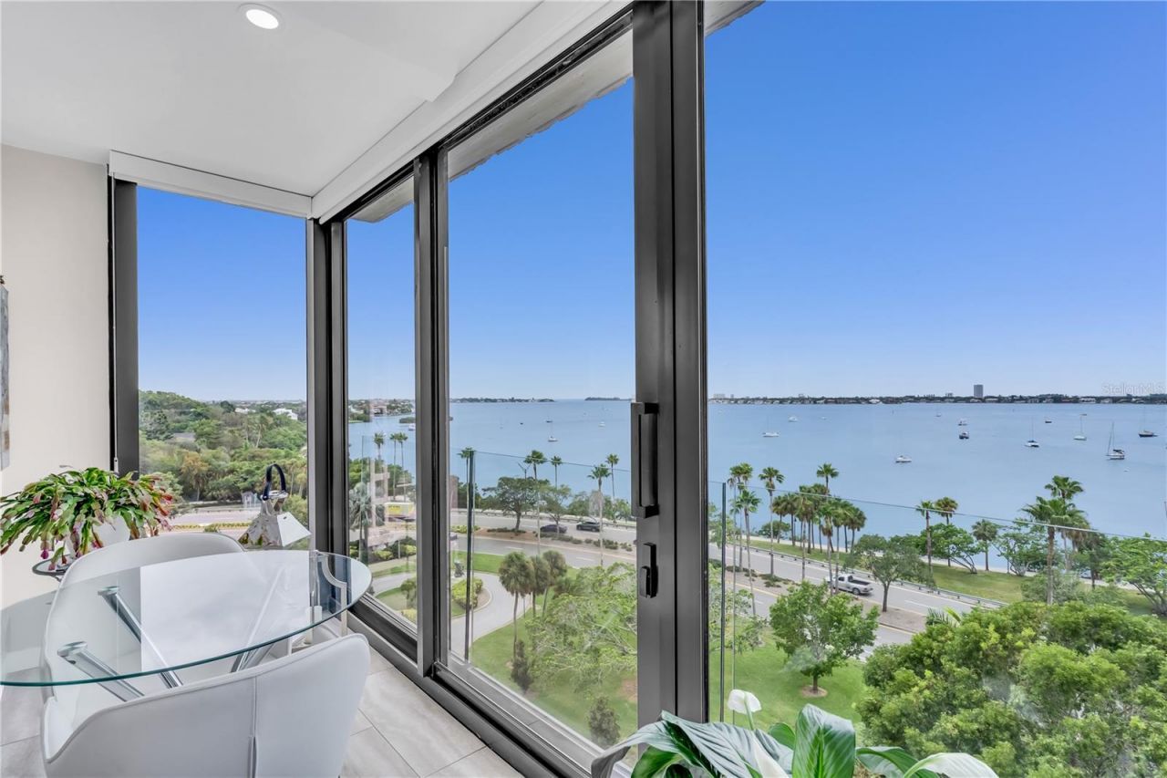 707 S Gulfstream Avenue, Unit 807, Sarasota, FL 34236 Photo